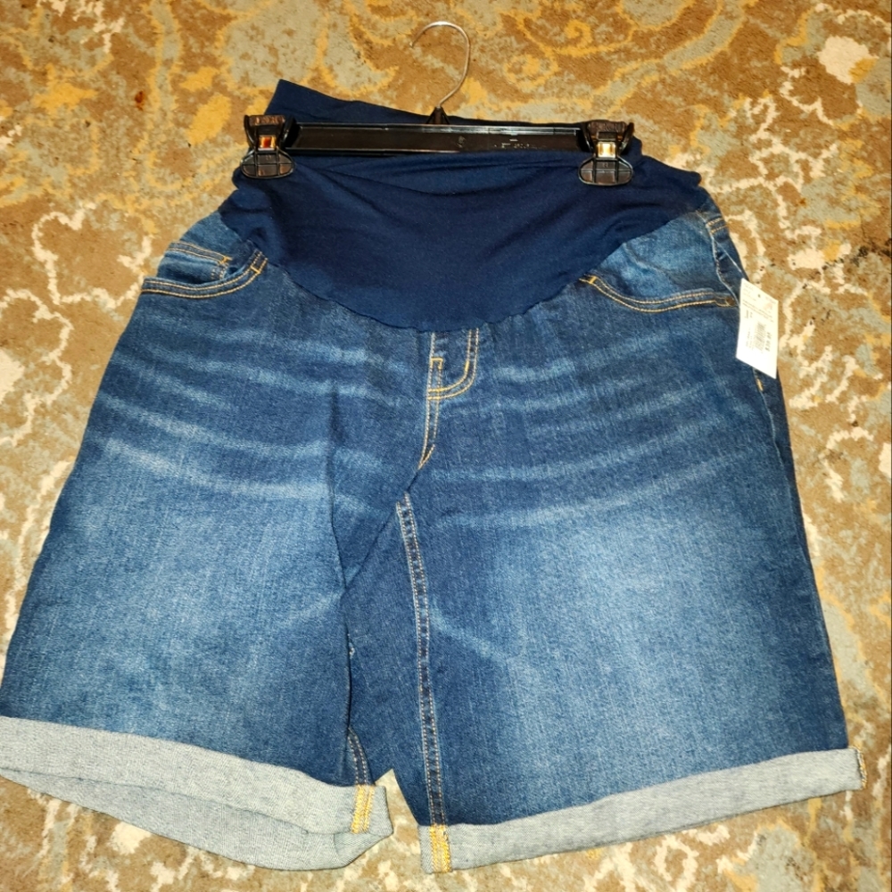 Maternity shorts